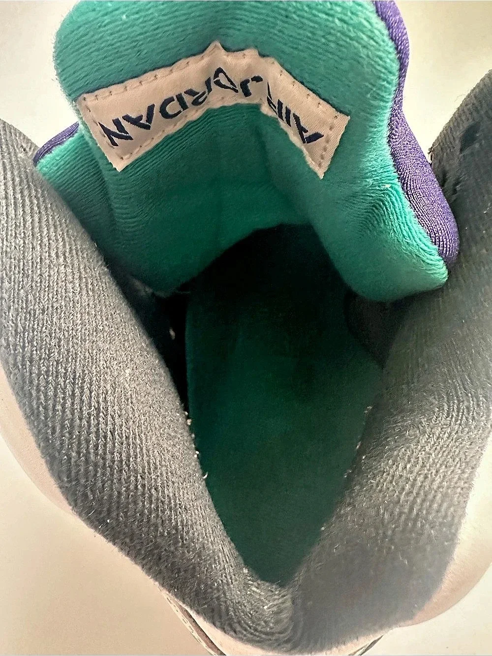 Air Jordan 5 Retro 'Grape' Sneakers White & Purple